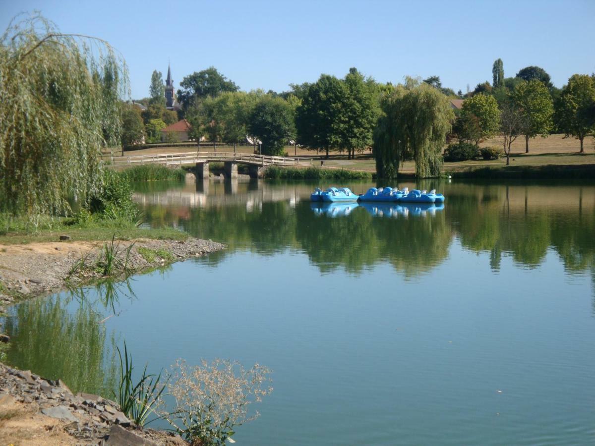 Studios Etape Du Lac บูร์บง-ล็องซี ภายนอก รูปภาพ