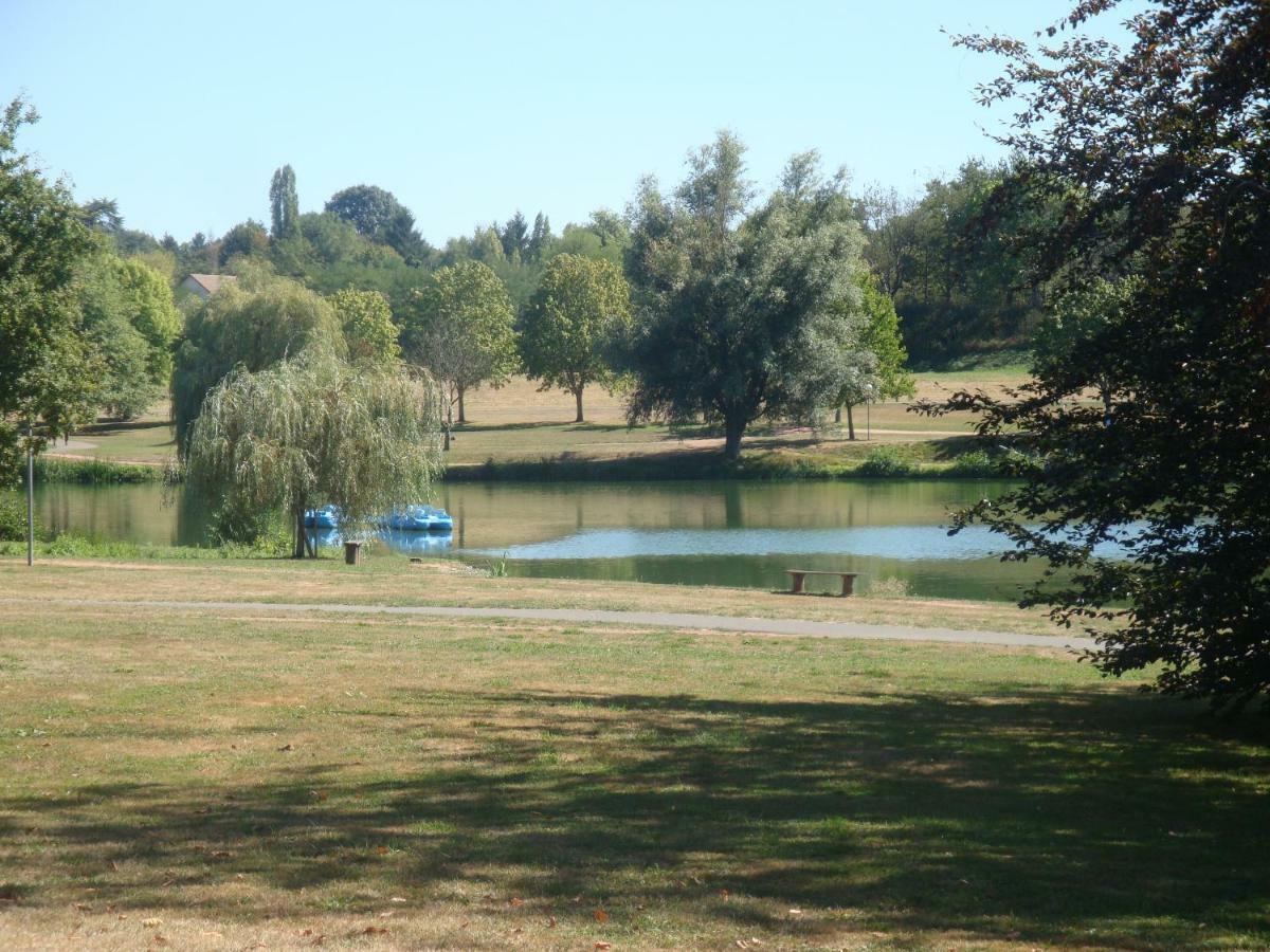 Studios Etape Du Lac บูร์บง-ล็องซี ภายนอก รูปภาพ