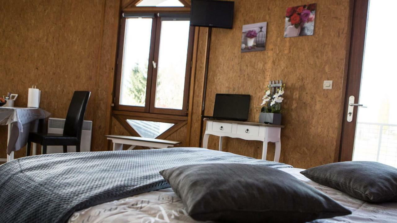 Studios Etape Du Lac บูร์บง-ล็องซี ภายนอก รูปภาพ