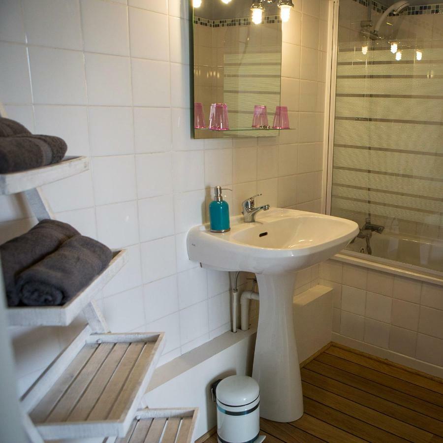 Studios Etape Du Lac บูร์บง-ล็องซี ภายนอก รูปภาพ